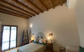 Casa Vetriera